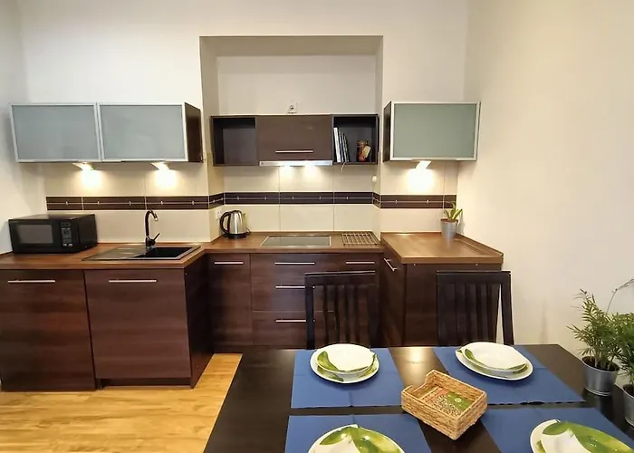 Old Town Apartments - B6A